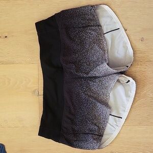 Lululemon Speed Short 2", size 6